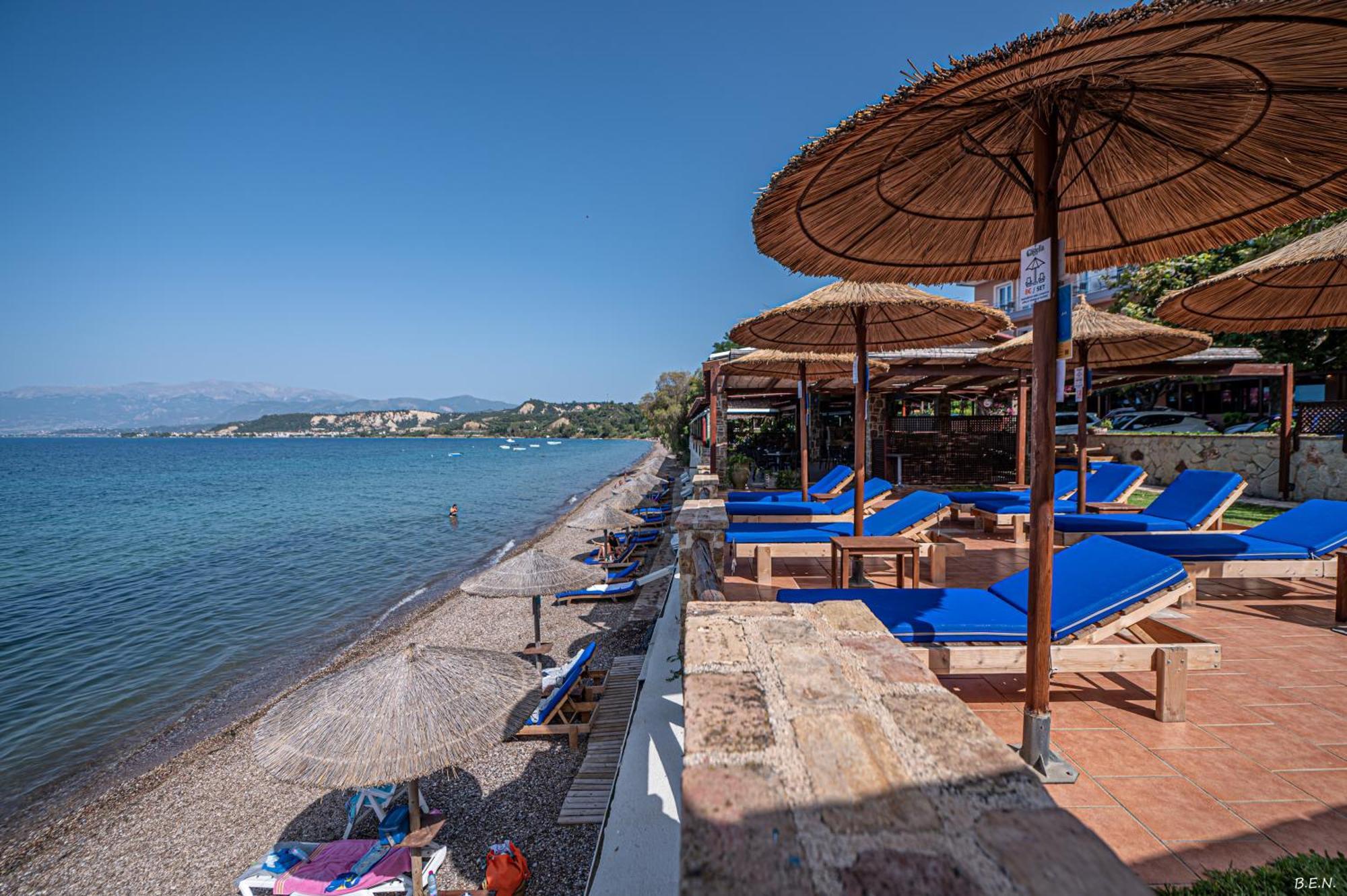 Castella Beach Alissos Extérieur photo