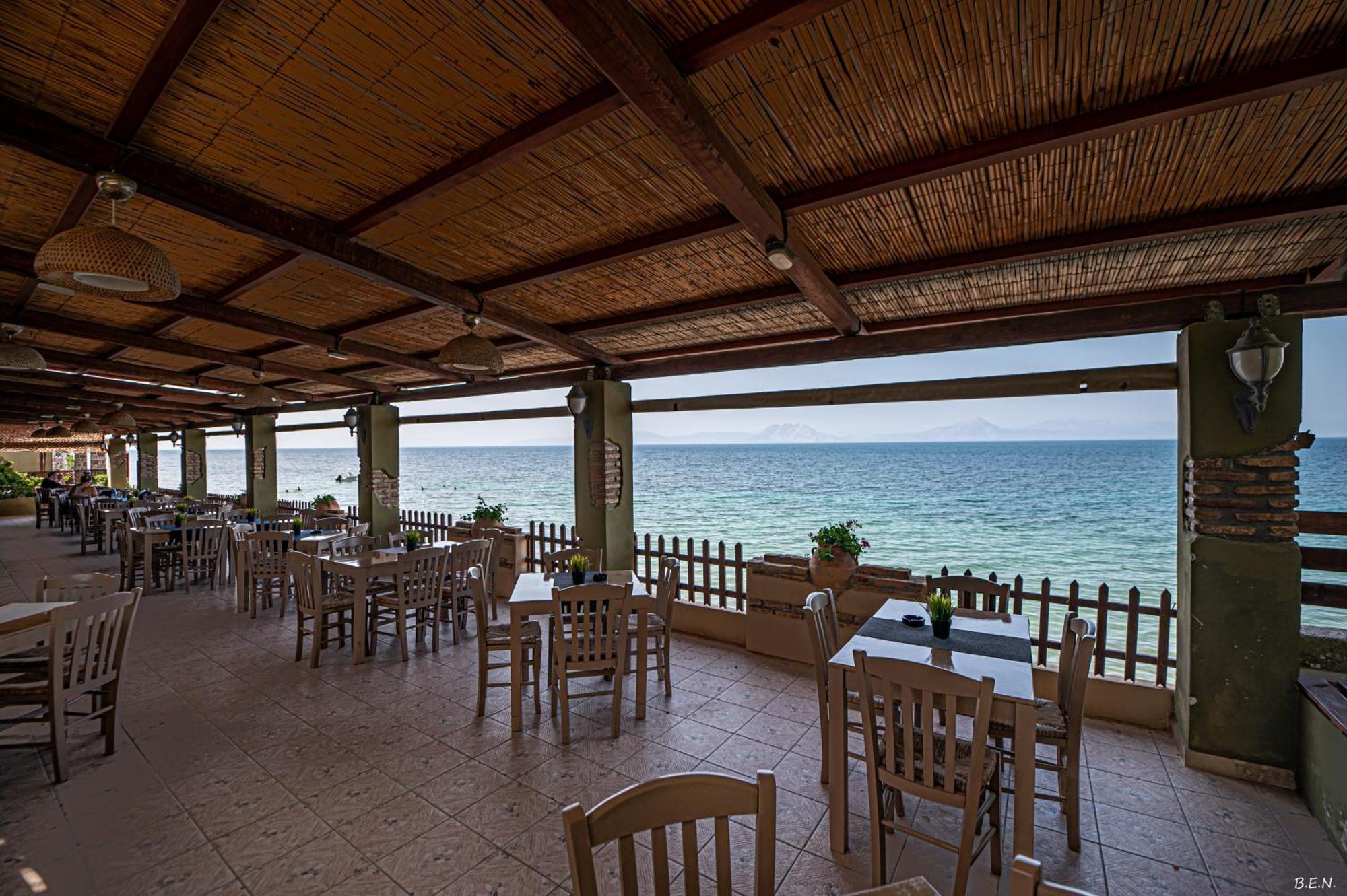 Castella Beach Alissos Extérieur photo