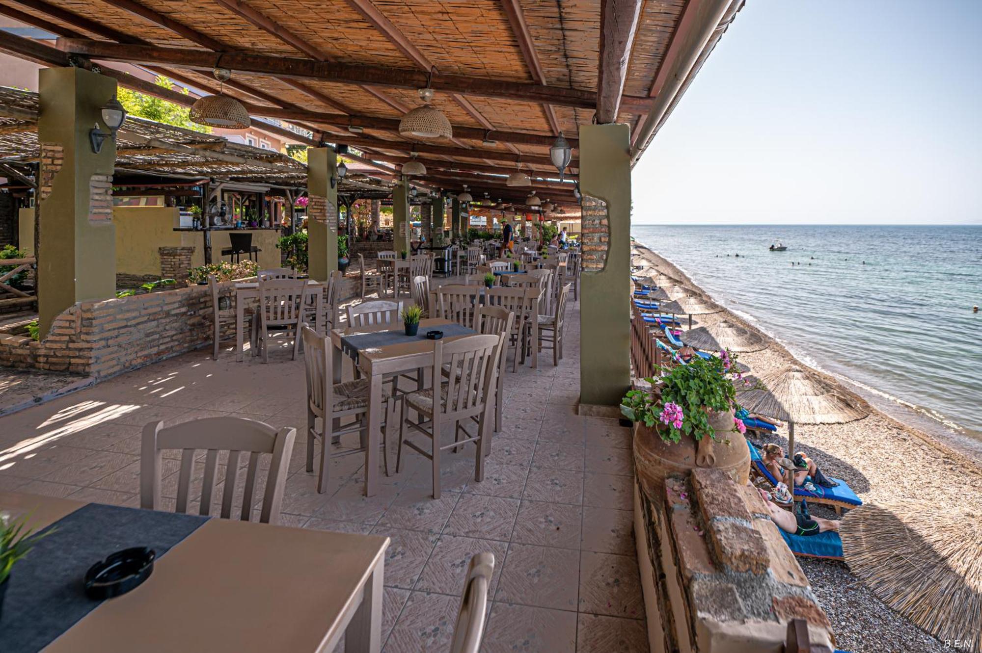 Castella Beach Alissos Extérieur photo